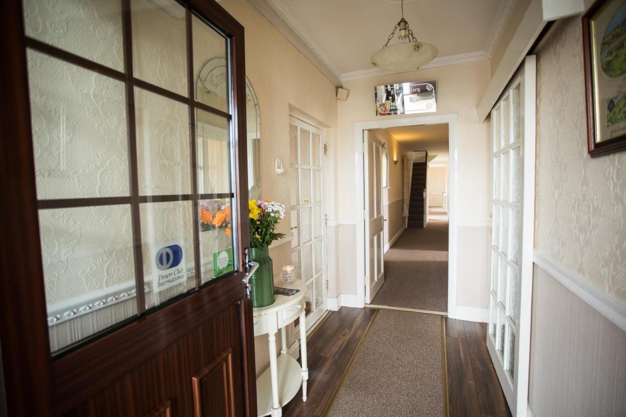 Coach House Lodge Rooms Lahinch Eksteriør bilde