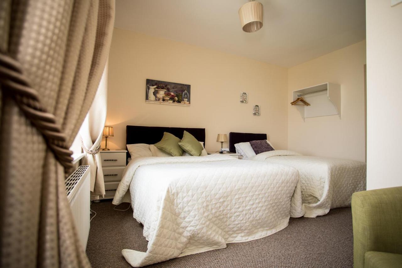 Coach House Lodge Rooms Lahinch Eksteriør bilde