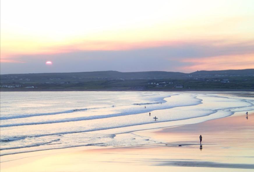 Coach House Lodge Rooms Lahinch Eksteriør bilde